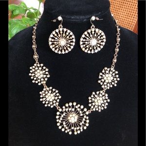 Vintage pearl bead necklace and earrings